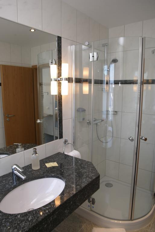 Hotel Retterath am Nürburgring Wiesemscheid Habitación foto
