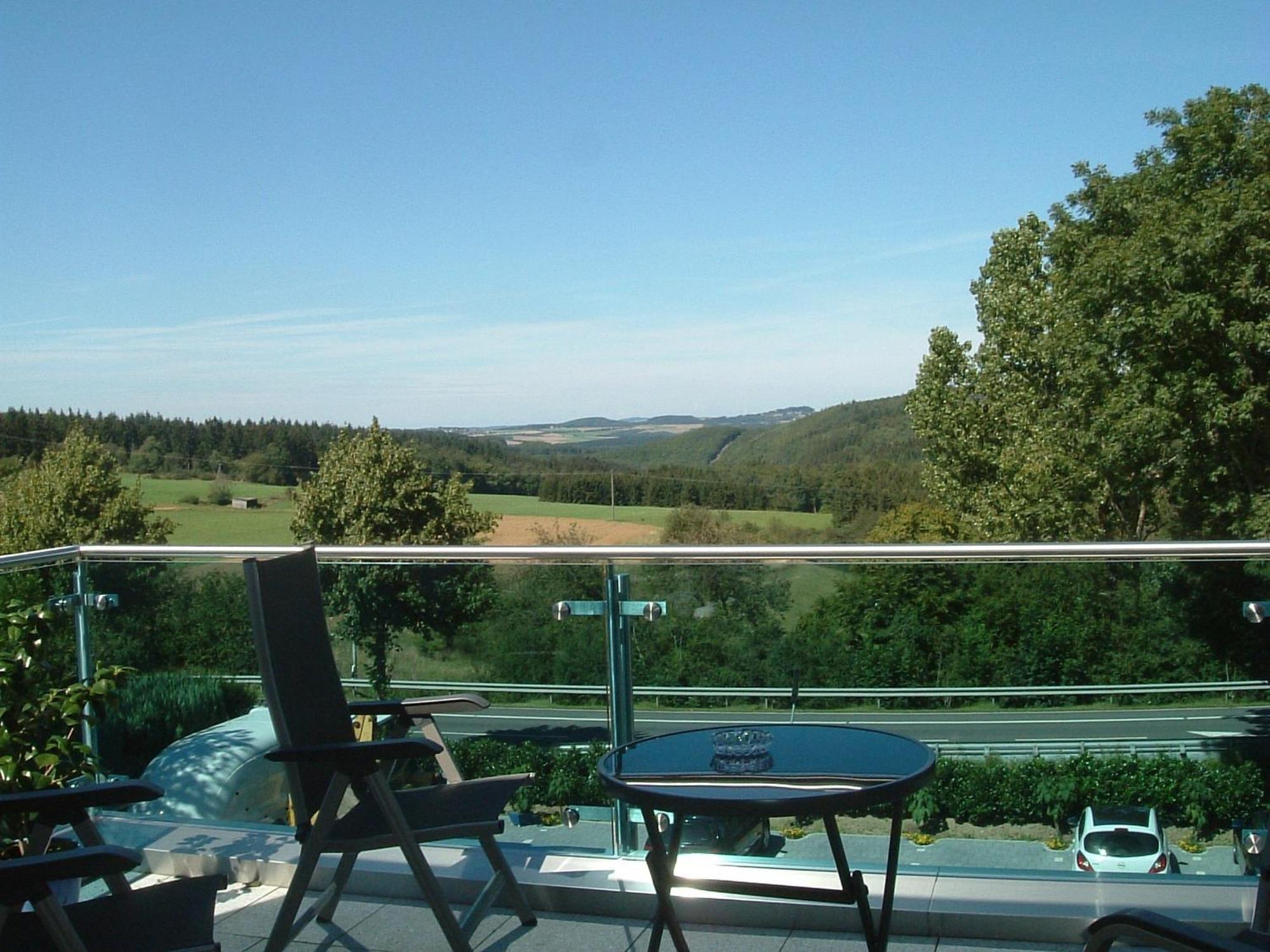 Hotel Retterath am Nürburgring Wiesemscheid Exterior foto